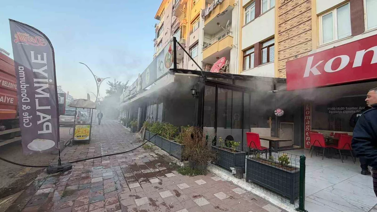 Yozgat Yerköy’de iş yeri yangını! Alevler binalara sıçramadan söndürüldü